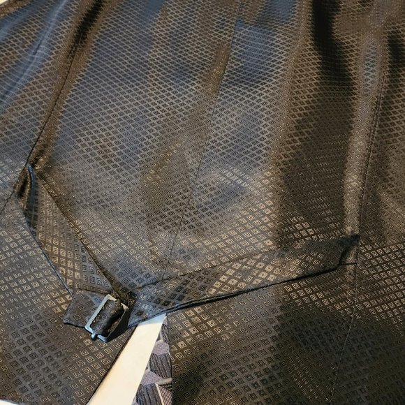 NEW WITH TAGS ELEGANT SILK FORMAL VEST , SIZE  XXL - Picture 4 of 4